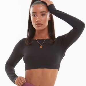 LAZULI LABEL Open Back Crop Long Sleeve